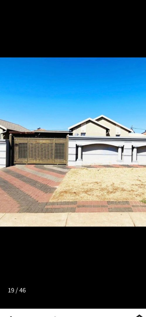 To Let 3 Bedroom Property for Rent in Rosslyn Gauteng