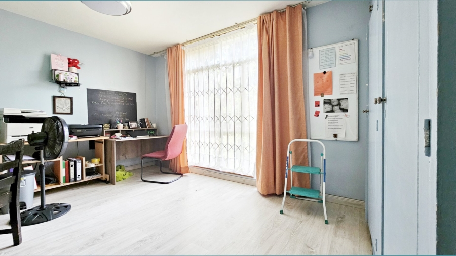 3 Bedroom Property for Sale in Three Rivers Proper Gauteng