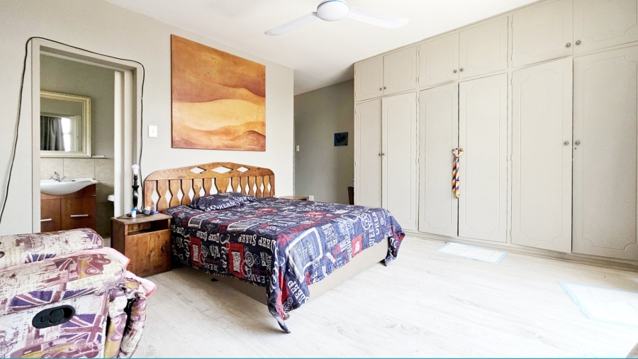 3 Bedroom Property for Sale in Three Rivers Proper Gauteng