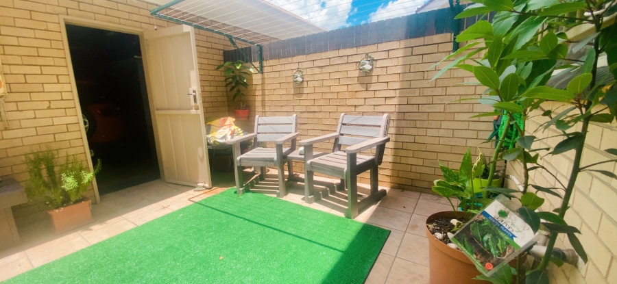 3 Bedroom Property for Sale in Three Rivers Proper Gauteng