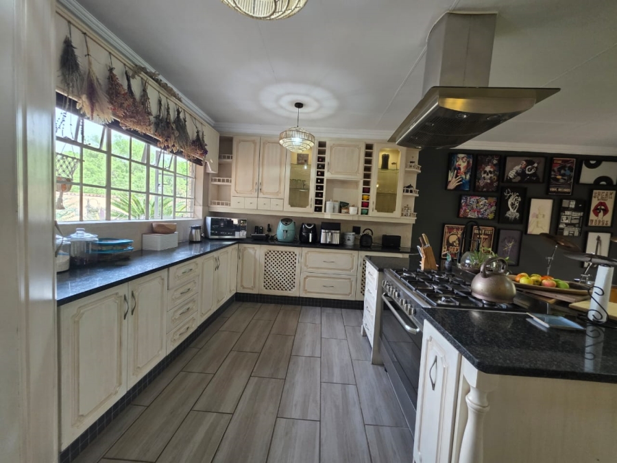 3 Bedroom Property for Sale in Three Rivers Proper Gauteng