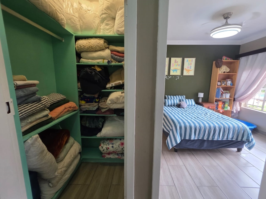 3 Bedroom Property for Sale in Three Rivers Proper Gauteng