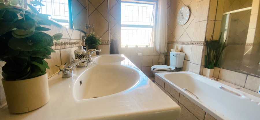 3 Bedroom Property for Sale in Arcon Park Gauteng