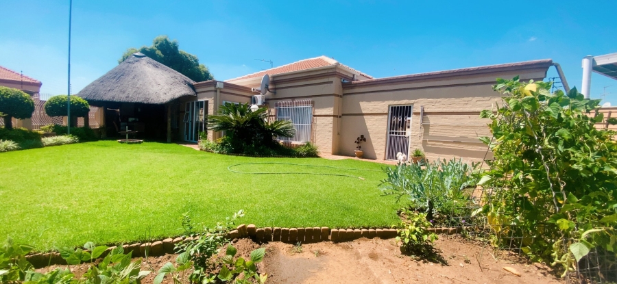 3 Bedroom Property for Sale in Arcon Park Gauteng