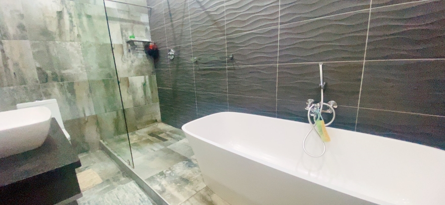 4 Bedroom Property for Sale in Three Rivers East Gauteng