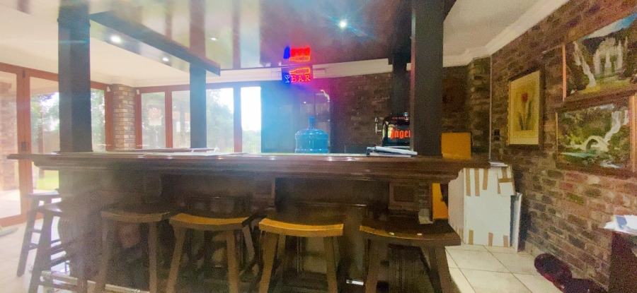 4 Bedroom Property for Sale in Three Rivers East Gauteng