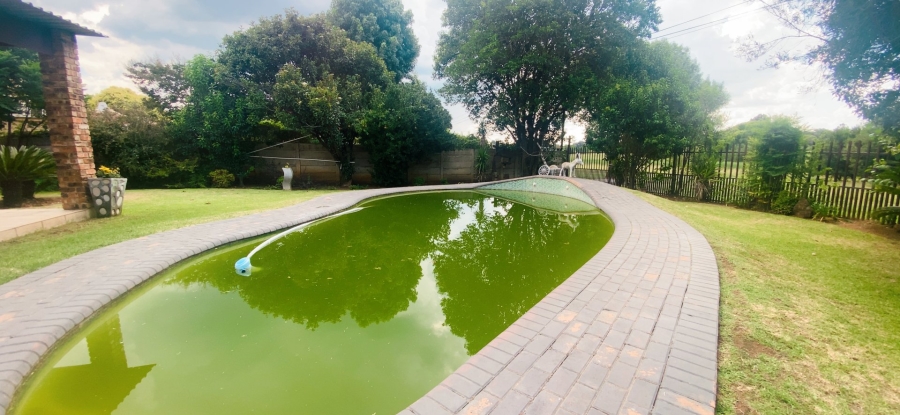 4 Bedroom Property for Sale in Three Rivers East Gauteng