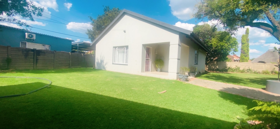  Bedroom Property for Sale in Three Rivers Gauteng