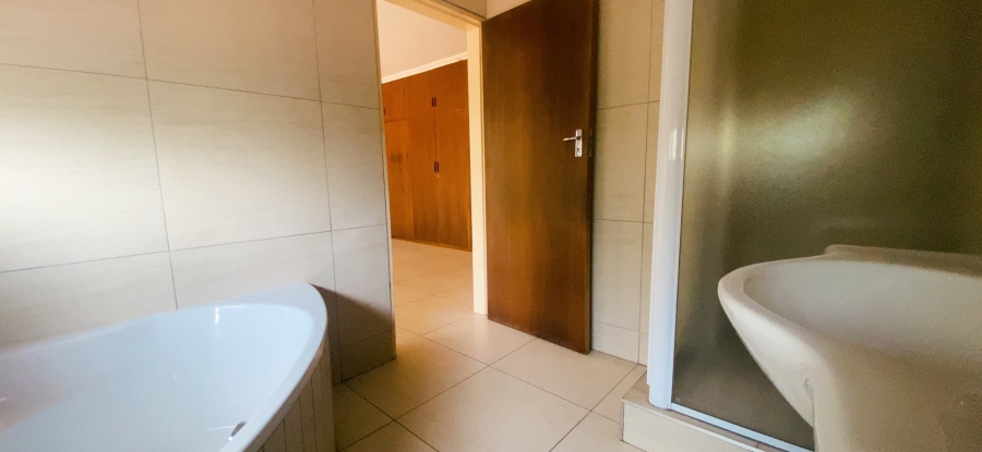 3 Bedroom Property for Sale in Three Rivers East Gauteng