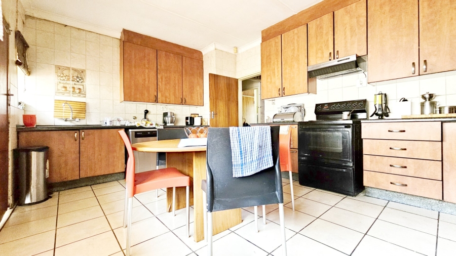 3 Bedroom Property for Sale in Three Rivers Proper Gauteng