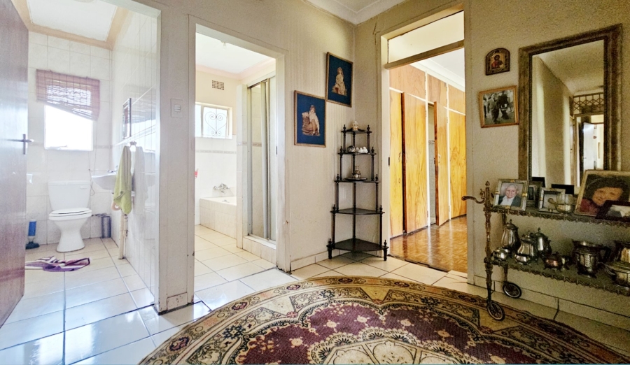 3 Bedroom Property for Sale in Three Rivers Proper Gauteng