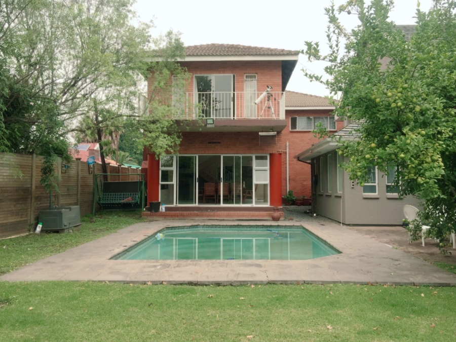 10 Bedroom Property for Sale in Three Rivers Proper Gauteng