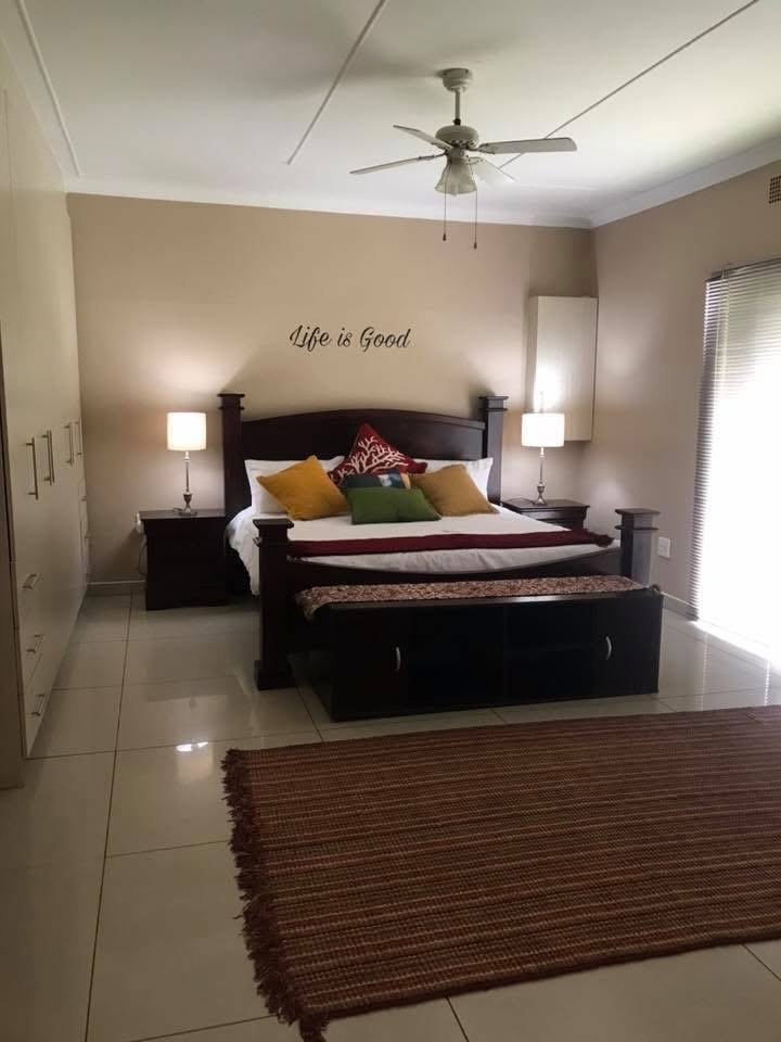 10 Bedroom Property for Sale in Three Rivers Proper Gauteng