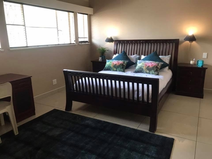10 Bedroom Property for Sale in Three Rivers Proper Gauteng