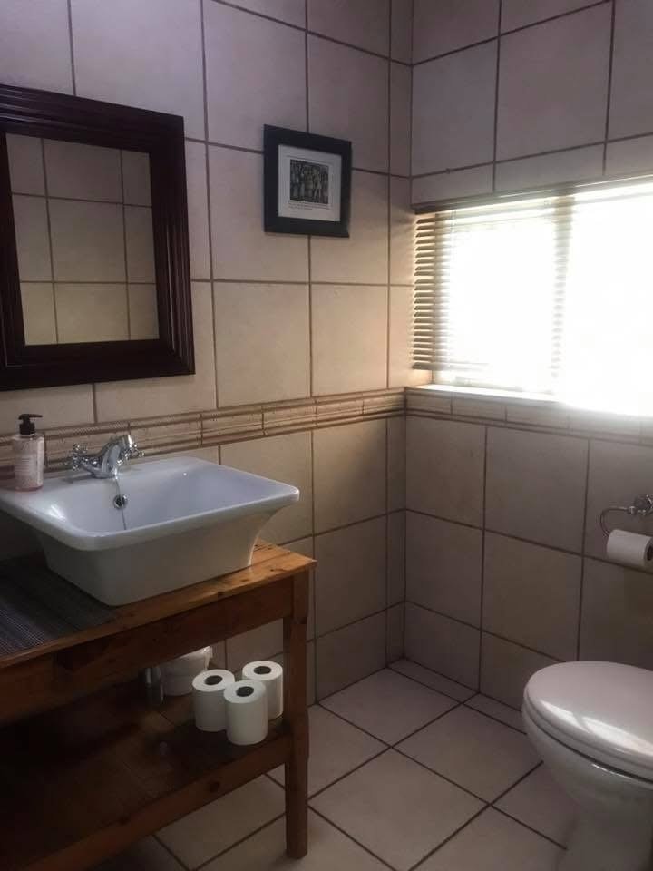 10 Bedroom Property for Sale in Three Rivers Proper Gauteng