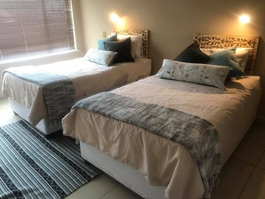 10 Bedroom Property for Sale in Three Rivers Proper Gauteng