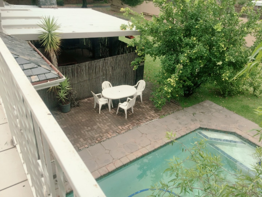 10 Bedroom Property for Sale in Three Rivers Proper Gauteng