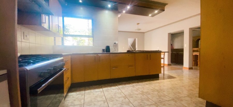 4 Bedroom Property for Sale in Three Rivers Proper Gauteng