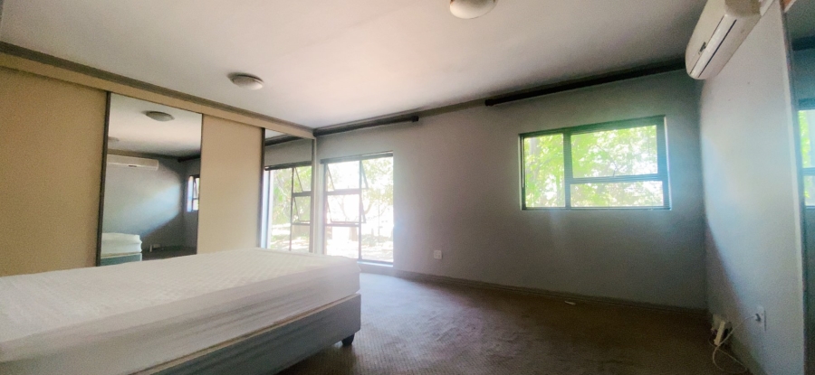 4 Bedroom Property for Sale in Three Rivers Proper Gauteng