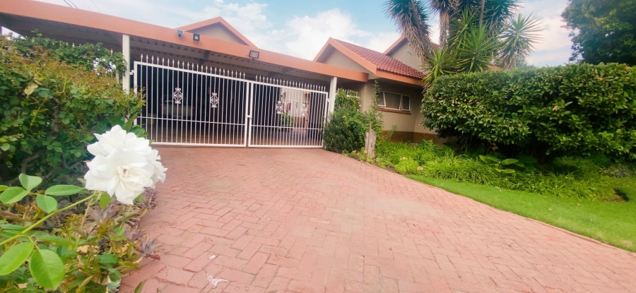 3 Bedroom Property for Sale in Three Rivers East Gauteng
