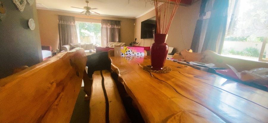 4 Bedroom Property for Sale in Three Rivers Gauteng