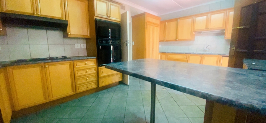 3 Bedroom Property for Sale in Three Rivers Proper Gauteng