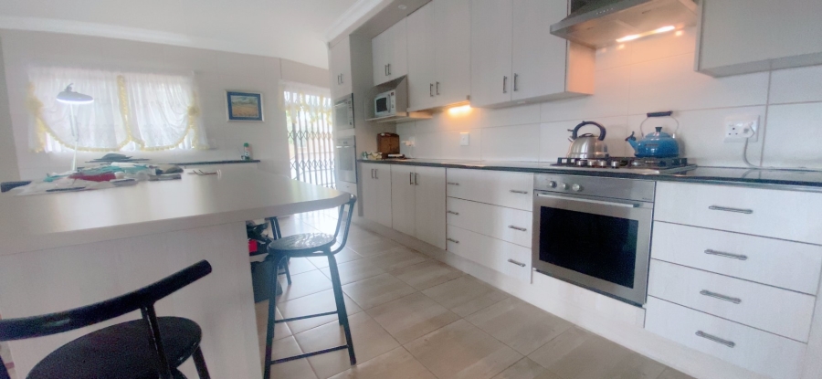 4 Bedroom Property for Sale in Three Rivers East Gauteng