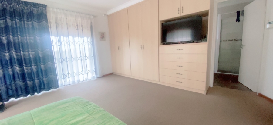4 Bedroom Property for Sale in Three Rivers East Gauteng