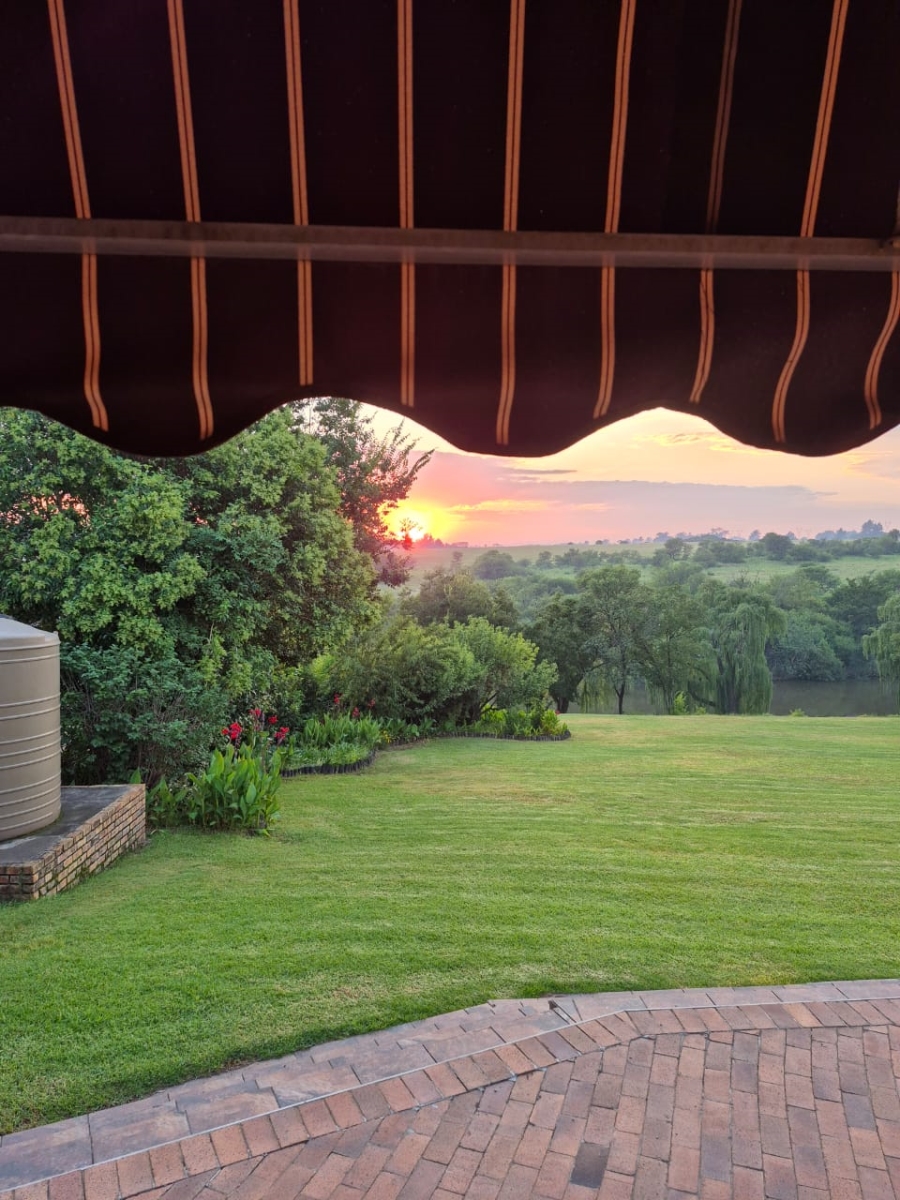 4 Bedroom Property for Sale in Three Rivers East Gauteng