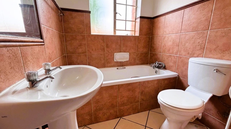 3 Bedroom Property for Sale in Eco Park Gauteng