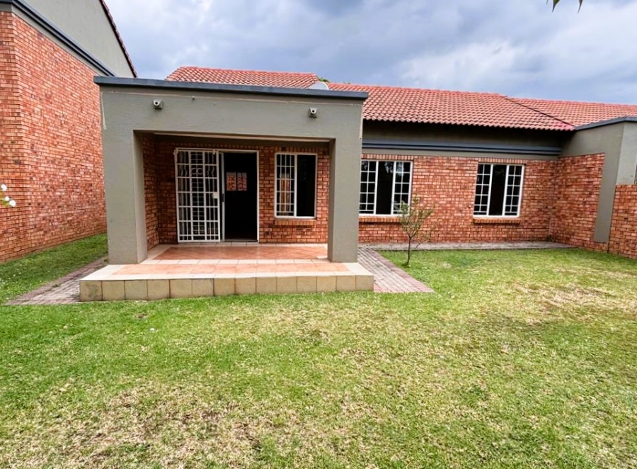 3 Bedroom Property for Sale in Eco Park Gauteng