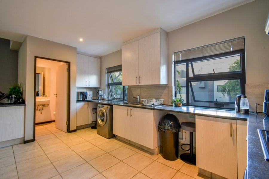 2 Bedroom Property for Sale in Lombardy Gauteng