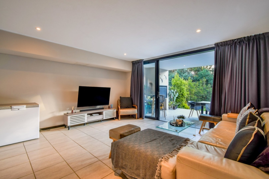 2 Bedroom Property for Sale in Lombardy Gauteng