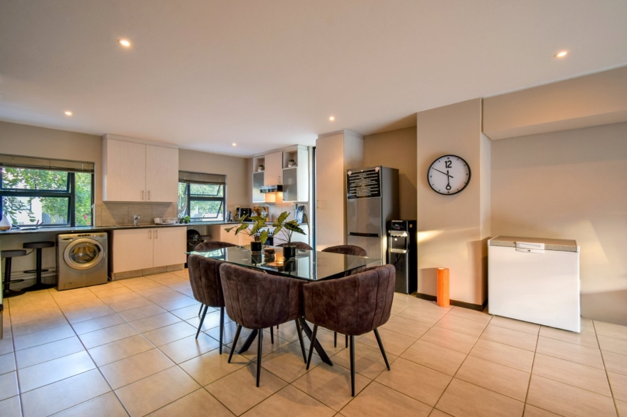 2 Bedroom Property for Sale in Lombardy Gauteng