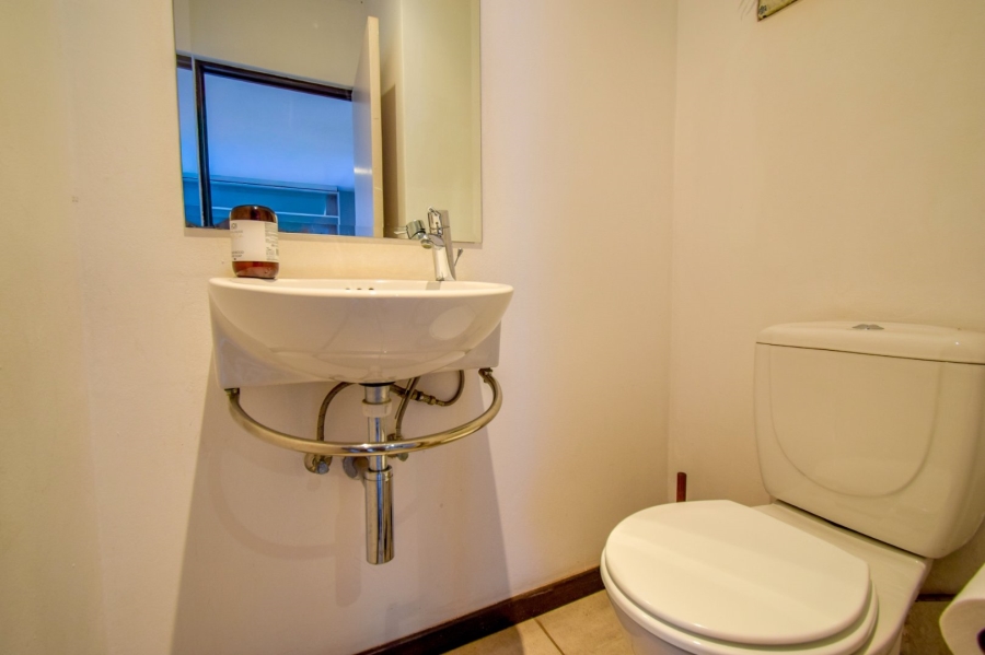 2 Bedroom Property for Sale in Lombardy Gauteng