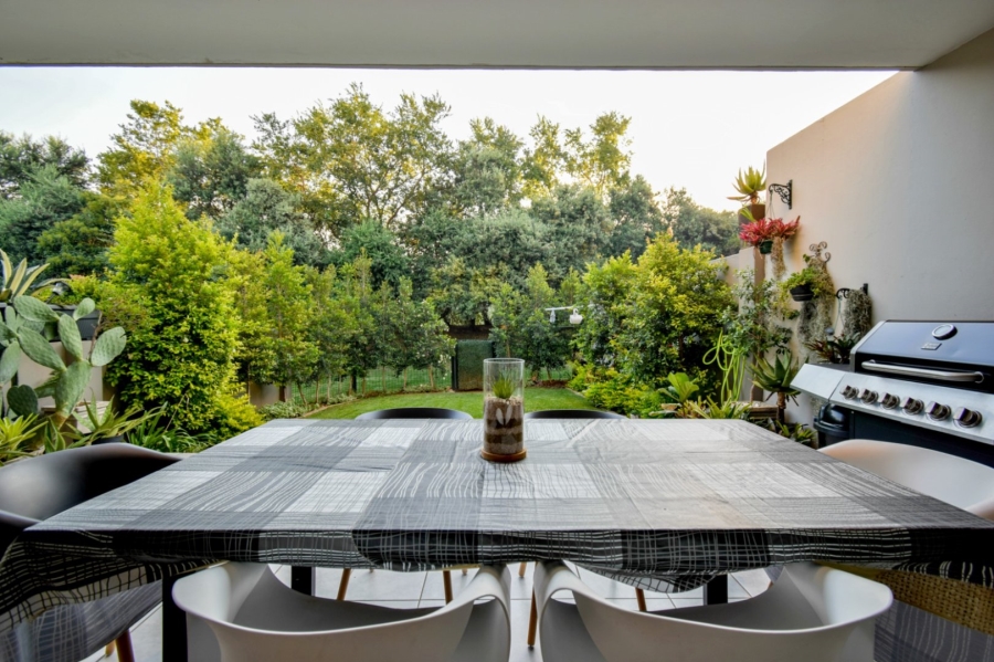 2 Bedroom Property for Sale in Lombardy Gauteng