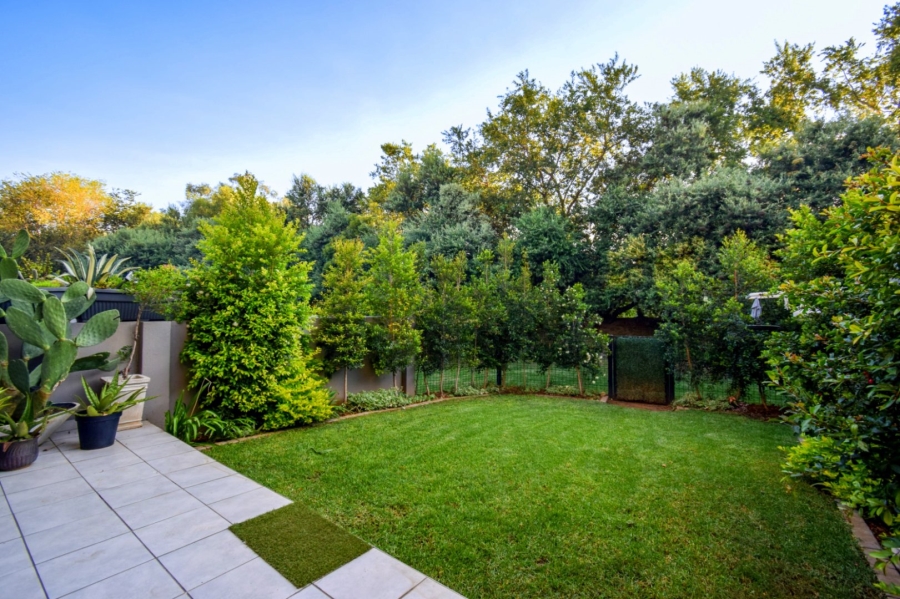 2 Bedroom Property for Sale in Lombardy Gauteng