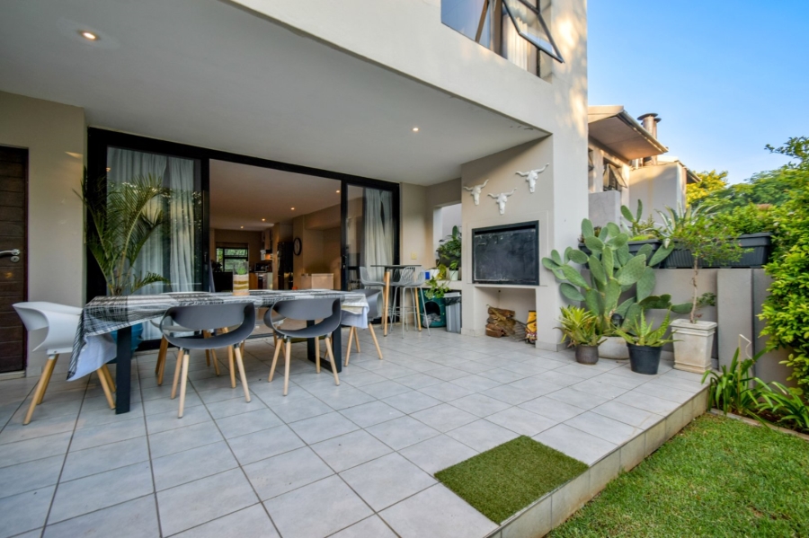 2 Bedroom Property for Sale in Lombardy Gauteng