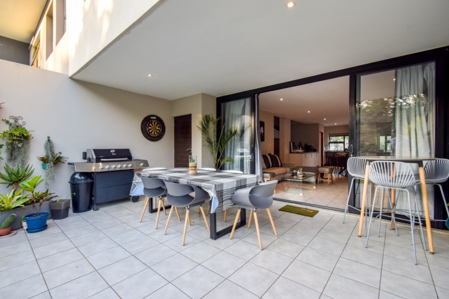 2 Bedroom Property for Sale in Lombardy Gauteng