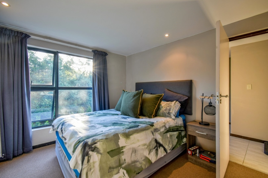 2 Bedroom Property for Sale in Lombardy Gauteng