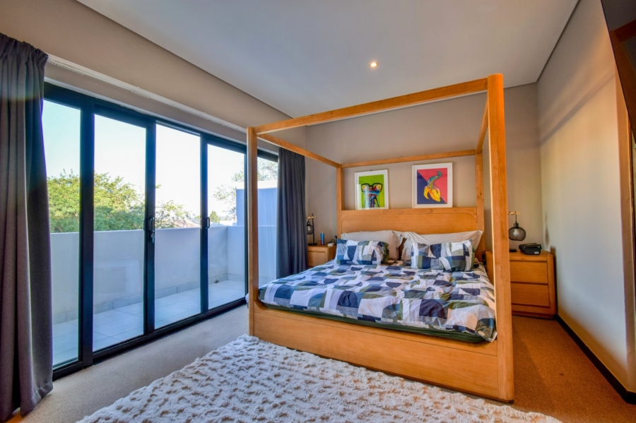 2 Bedroom Property for Sale in Lombardy Gauteng