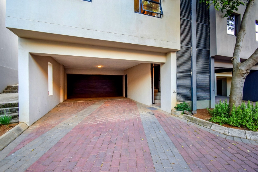 2 Bedroom Property for Sale in Lombardy Gauteng