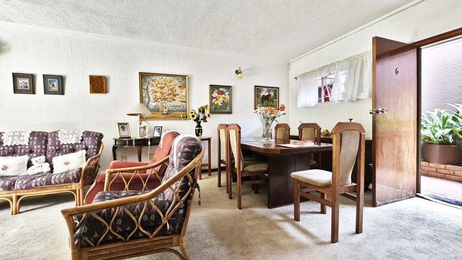 2 Bedroom Property for Sale in Three Rivers Proper Gauteng