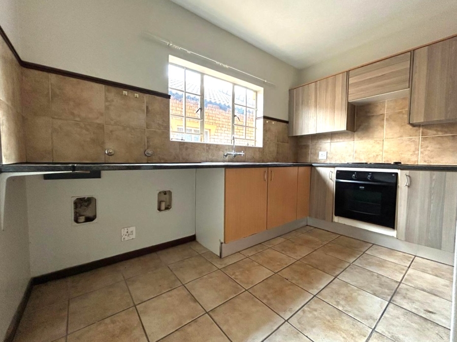  Bedroom Property for Sale in Eco Park Gauteng