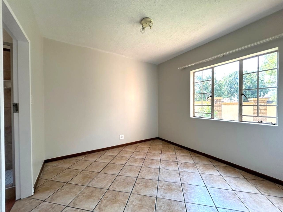  Bedroom Property for Sale in Eco Park Gauteng