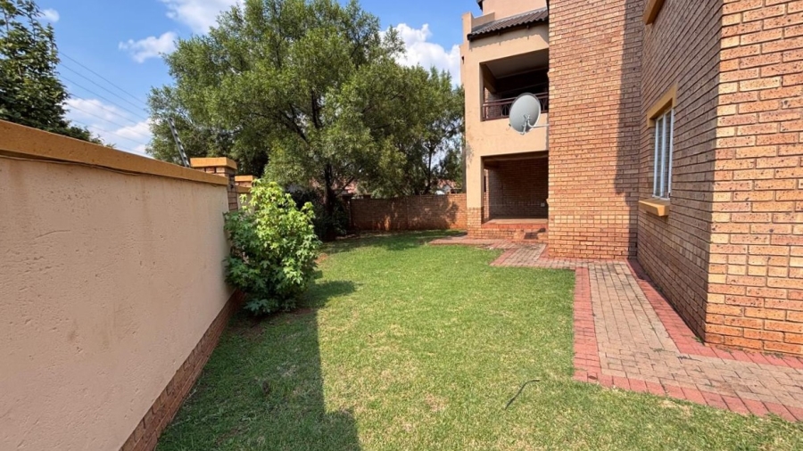  Bedroom Property for Sale in Eco Park Gauteng