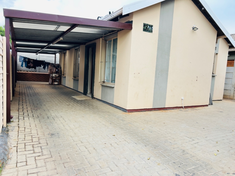 3 Bedroom Property for Sale in Sky City Gauteng