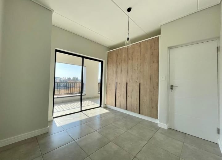 1 Bedroom Property for Sale in Waterfall Gauteng