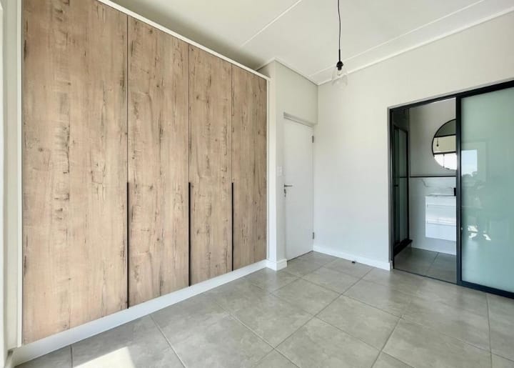 1 Bedroom Property for Sale in Waterfall Gauteng