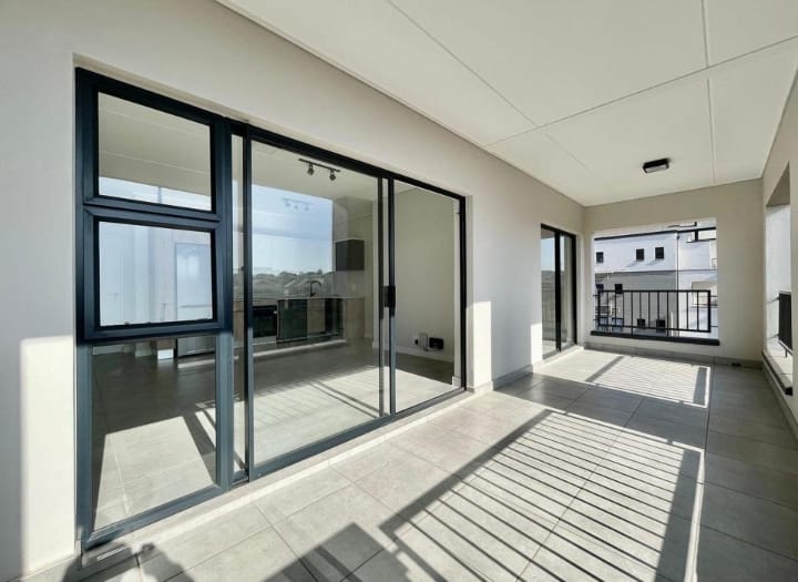 1 Bedroom Property for Sale in Waterfall Gauteng